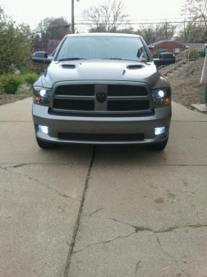 Grille and HID Fogs.jpg