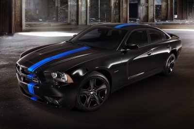 2011_dodge_mopar_charger-thumb-530x353-10538.jpg