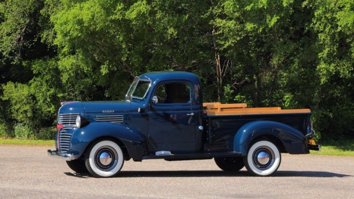 1945 Dodge D-series Pick up.jpg