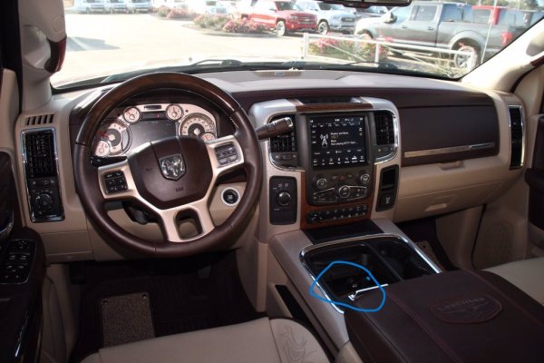 Ram 2500 Console .001.jpg