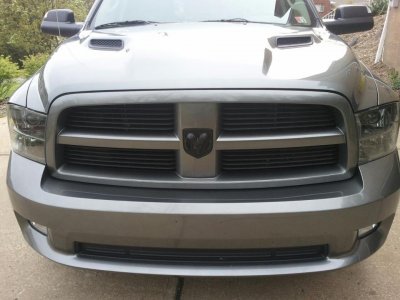 Grille and HID Fogs 2.jpg