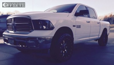 44716-1-2015-1500-ram-leveling-kit-moto-metal-hostage-machined-accents-aggressive-1-outside-fend.jpg