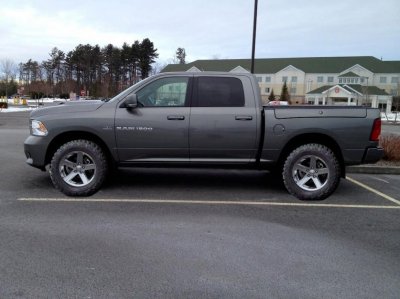 ram stock rims 34s.jpg