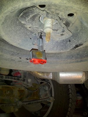 Spare tire lock2.jpg