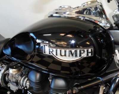 194097_202085_2_2007-triumph-speedmaster.jpg