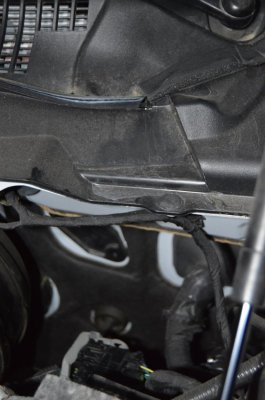 Leaking weather strip 1.jpg Leaking weather strip 1.jpg