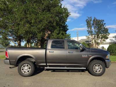 RAM 2500 NewTires-1.jpg