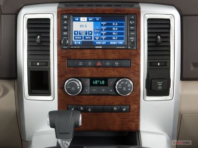 2009_dodge_ram_1500_instrumentpanel115V.jpg