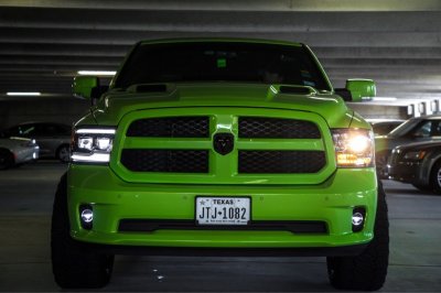 dodge_ram_led_projector_headlights_morimoto_xb_action_2.jpg