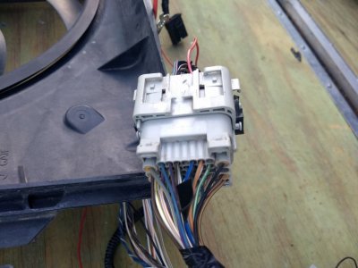 Pin Red wire to Blue wire.jpg Pin Red wire to Blue wire.jpg