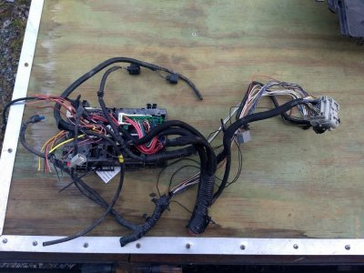 Pentastar Fuse box with harness.jpg Pentastar Fuse box with harness.jpg