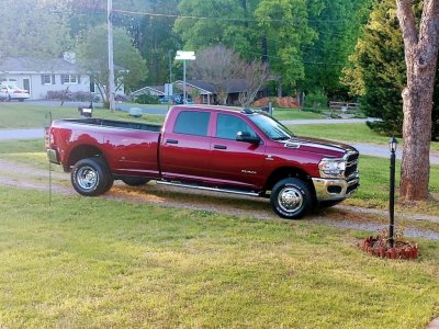 2020 RAM 3500 Right side.jpg