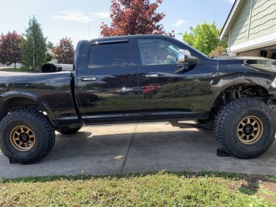 wheels mounted.jpg