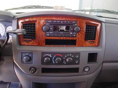 radio2.jpg radio2.jpg