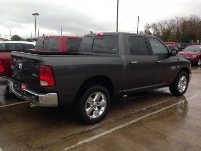 Ram1500Crew4x4_01.jpg