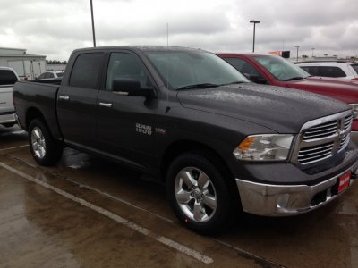 Ram1500Crew4x4_02.jpg