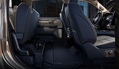 2019_Ram_1500_Interior-Storage-Miami-Lakes-Automall.jpg