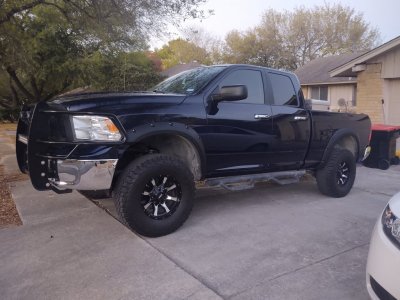 2017 RAM 6 inch Lift Left front_1.jpg