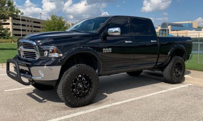 9 inch lift 38s.jpg 9 inch lift 38s.jpg