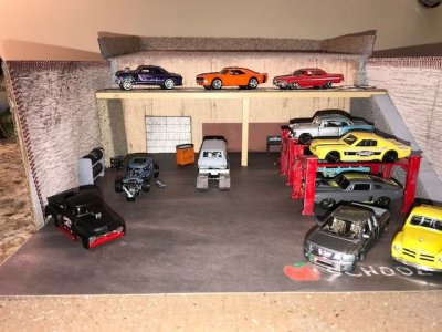 HW HR Shop 1.jpg