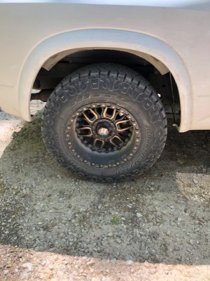 Tires4.jpg Tires4.jpg