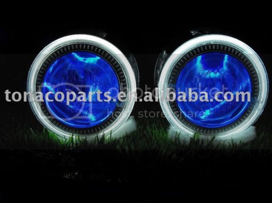 Car_HID_projector_lens_with_evil_ey.jpg