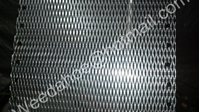 2012-05-18_23-07-55_748_wm.jpg 2012-05-18_23-07-55_748_wm.jpg