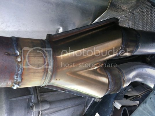 Y-pipeinstalled.jpg Y-pipeinstalled.jpg