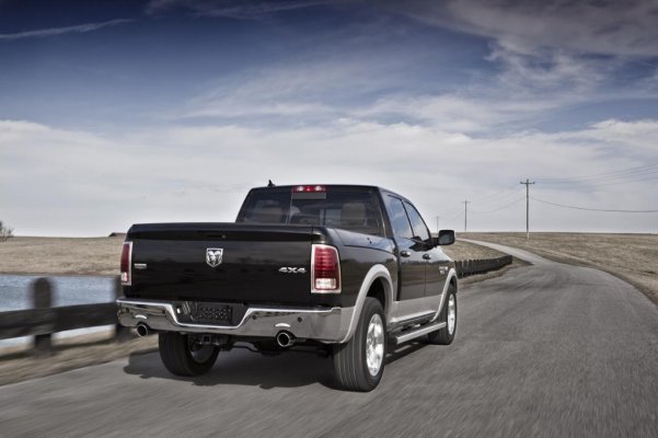 2013-dodge-ram-1500-07.jpg