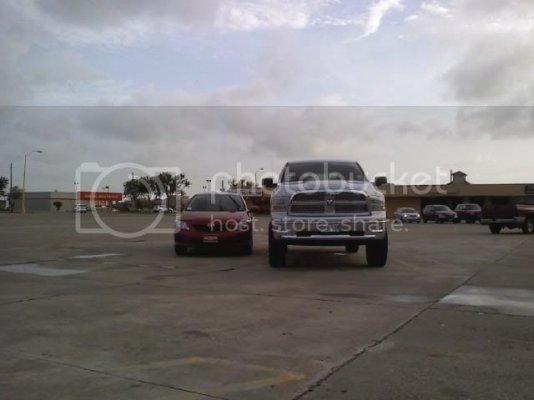 HEIGHT2009DODGERAM6INCHLIFT.jpg