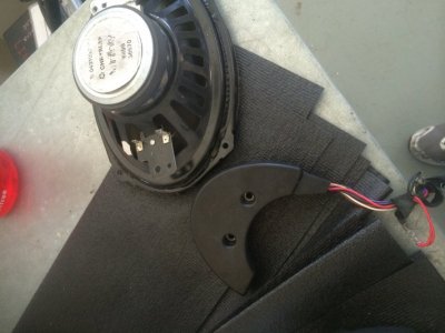 Stock Speakers with amp removed.jpg