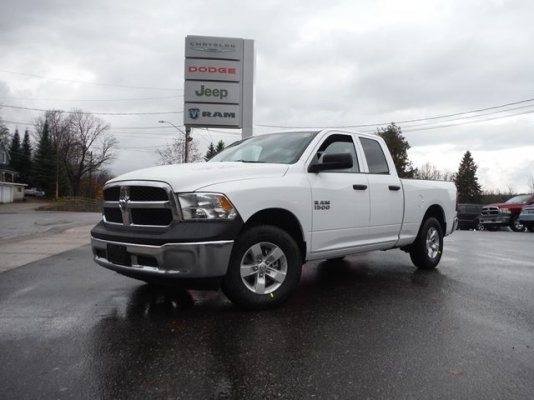 2015-Ram-1500-1579375-1-sm.jpg