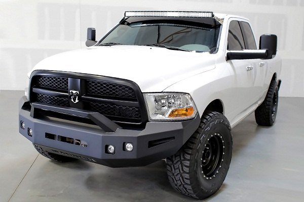 num-front-winch-bumpers-with-rt-series-light-bar-2.jpg