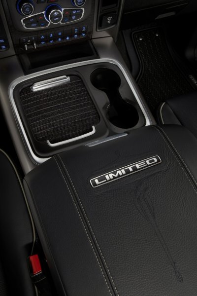 2015-ram-1500-laramie-limited-center-console-07.jpg