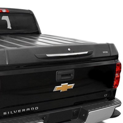 hinged-tonneau-cover-closed.jpg