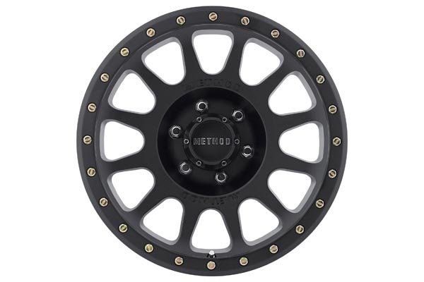 method_mr305_nv_wheels_black_front.jpg