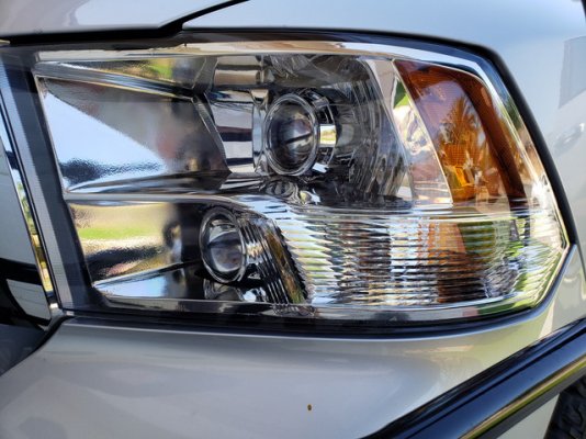 HID-Projectors-1.jpg