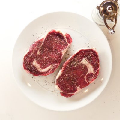 raw-steak-on-plate-500x500.jpg