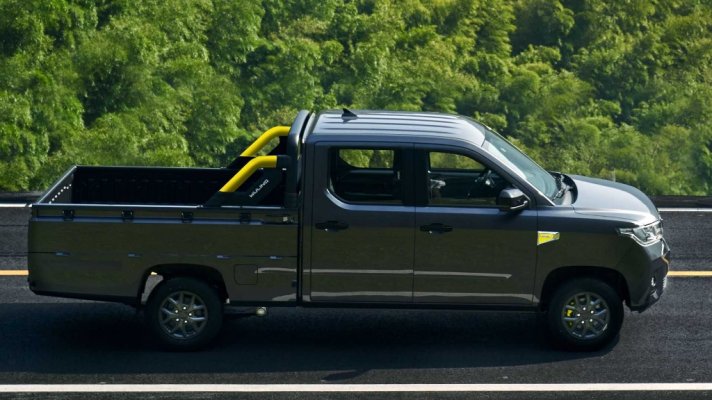 wuling-zhengtu-pickup-side.jpg