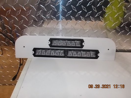 new third bracket with Feniex light heads.JPG
