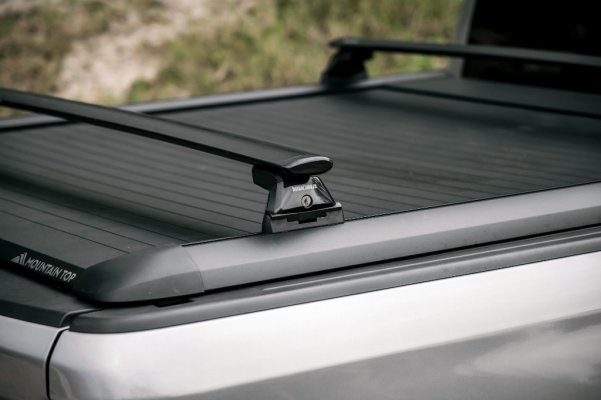 retractable-tonneau-cover-lifestyle-16.jpg