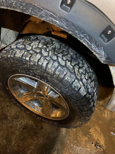 tire3.jpg tire3.jpg