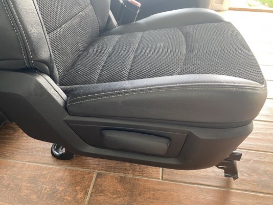 Ramleatherseatmanual.jpg