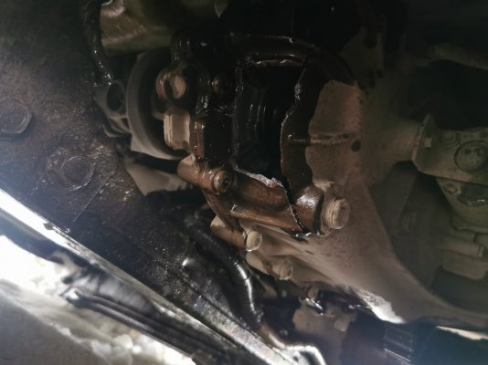 Brandon's transfer case.jpg