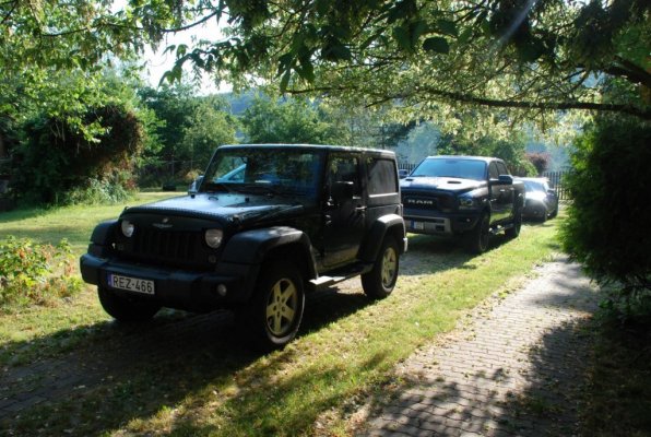 JEEP & RAM.JPG