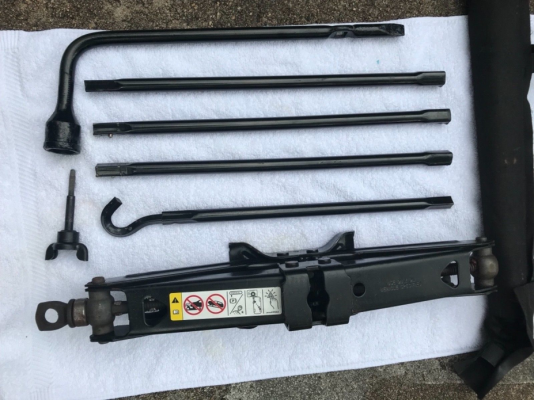 Screenshot 2022-10-19 at 10-55-37 2010 Dodge Ram 1500 Jack and Tools Factory OEM eBay.png