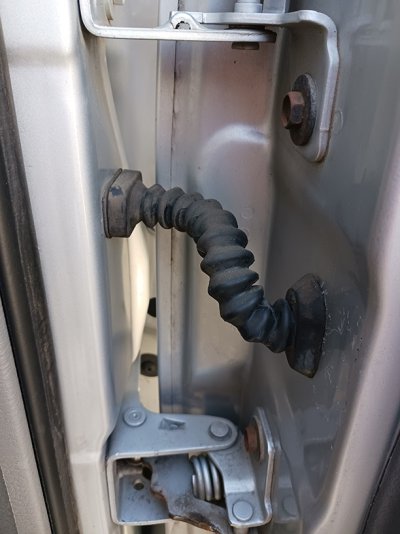 door_cable.jpg door_cable.jpg