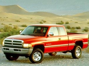 1998-Dodge-Ram 1500 Club Cab-FrontSide_DTPUE971_505x375.jpg