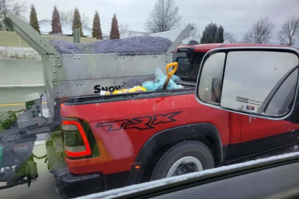 TRX-Plow-Truck-Inline-2.jpg TRX-Plow-Truck-Inline-2.jpg