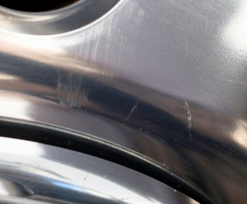 right front wheel.JPG